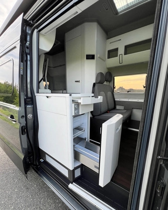 Volkswagen Crafter cena 267699 przebieg: 51919, rok produkcji 2019 z Poznań małe 704